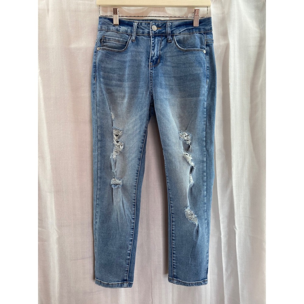 Judy Blue Capri Fit‎ Distressed Jeans Size 5/27 Light Wash Ripped Denim